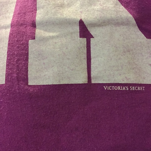 PINK by VS Famous Tee. Size M. - Picture 6 of 6